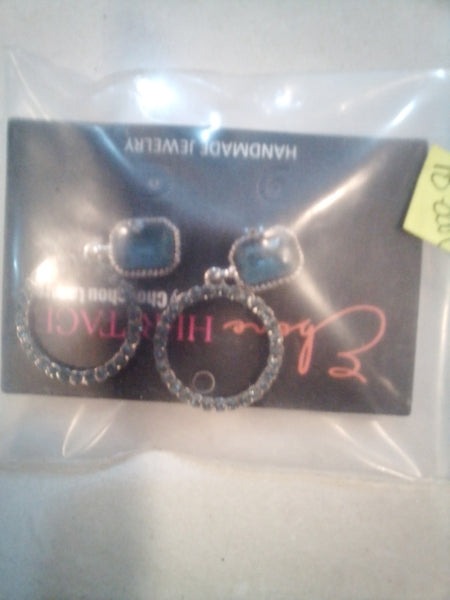 BOUCKLES D'OREILLES DE 10000