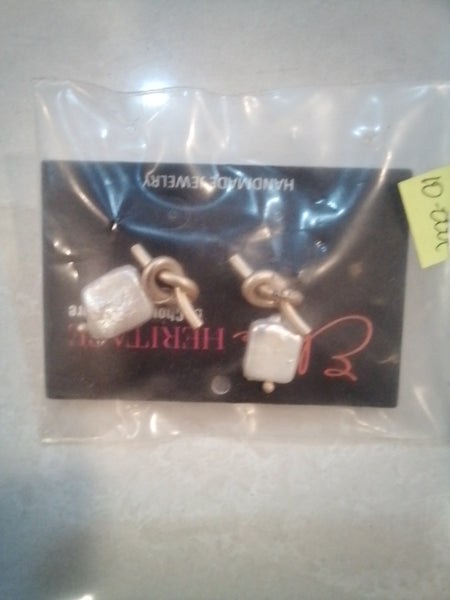 BOUCKLES D'OREILLES DE 10000