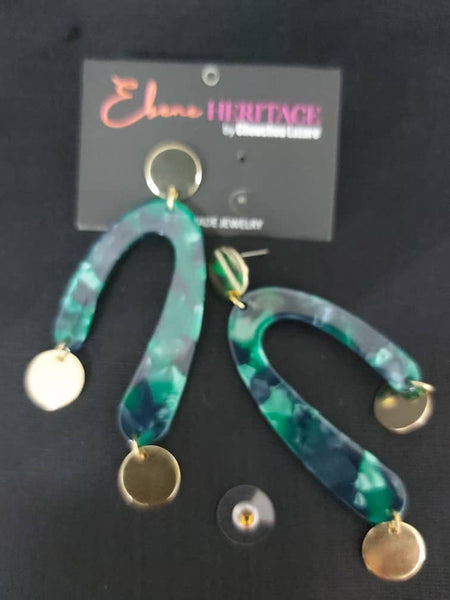 BOUCKLES D'OREILLES U VERTS